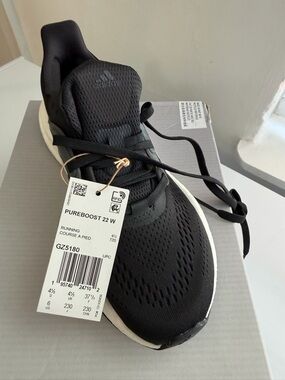 adidas Pureboost 22 W Men's Sneakers - Black & White